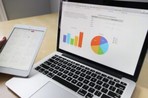 computer-with-pie-chart-showing-investments
